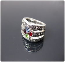 歐美外貿(mào)原單美發(fā)飾品批發(fā)零售 打造時尚發(fā)型的商業(yè)機(jī)遇